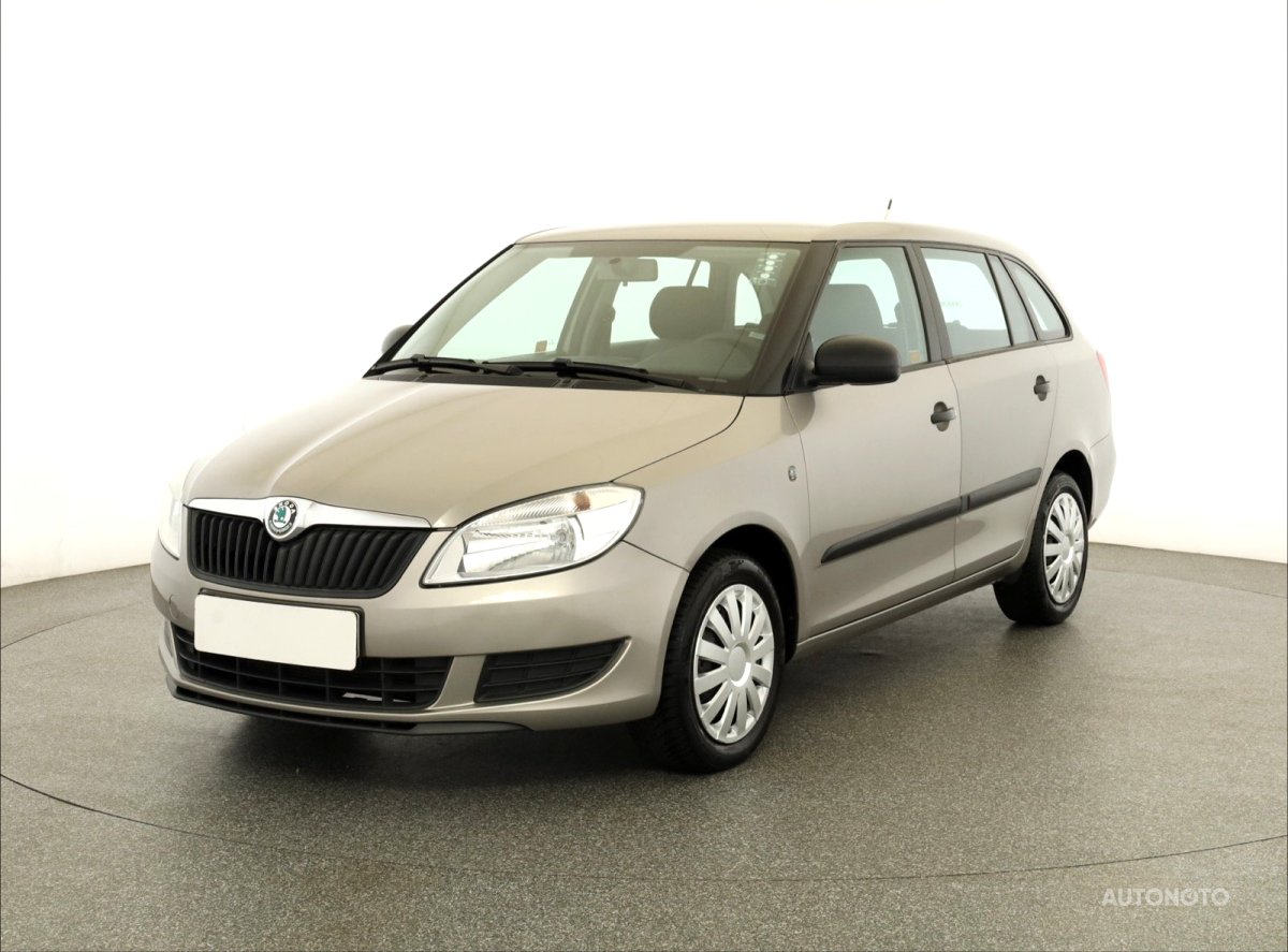 Škoda Fabia, 2012 - pohled č. 3