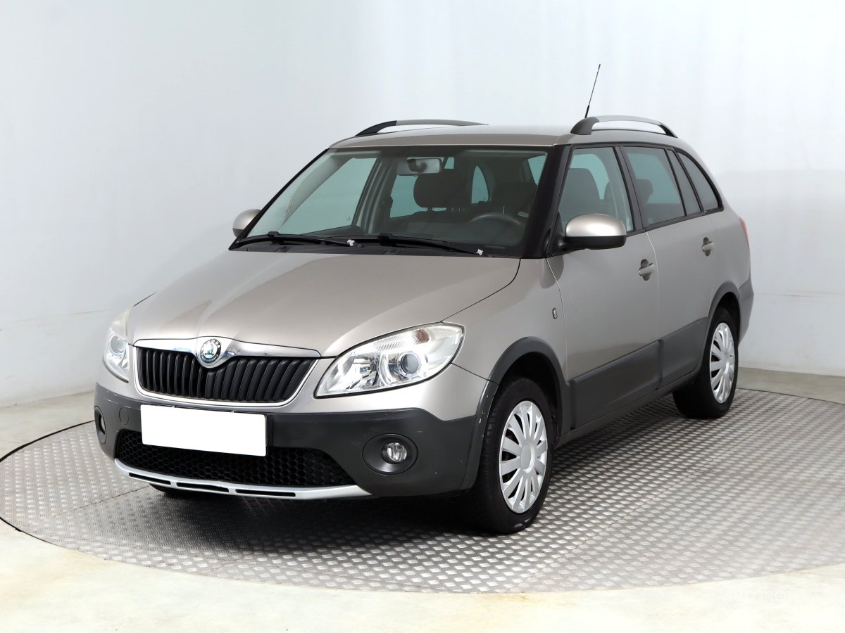 Škoda Fabia, 2010 - pohled č. 3