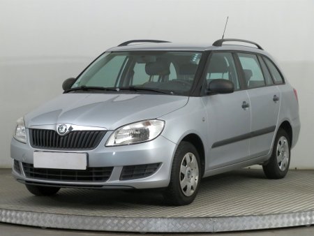 Škoda Fabia, 2010 - pohled č. 3