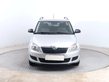 Škoda Fabia, 2011 - pohled č. 2