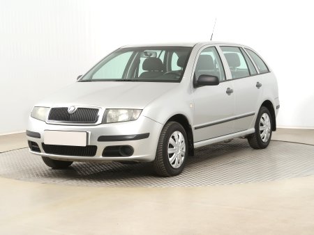 Škoda Fabia, 2005 - pohled č. 3