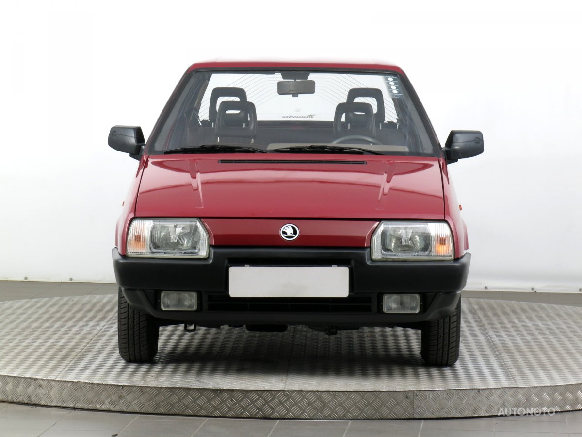 Škoda Favorit, 1989 - pohled č. 2