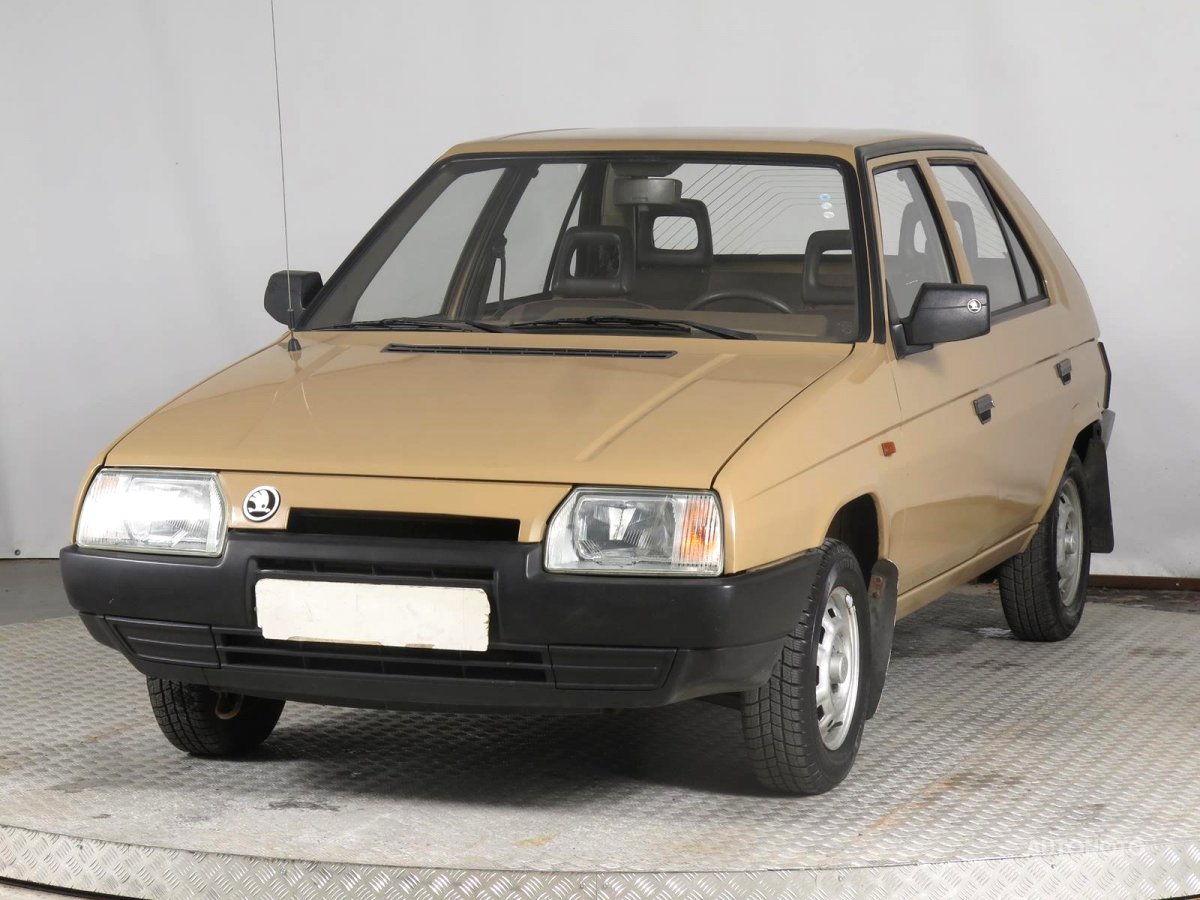 Škoda Favorit, 1990 - pohled č. 3