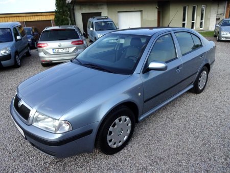 Škoda Octavia 1,6i Ambiente,, 2004 - pohled č. 5