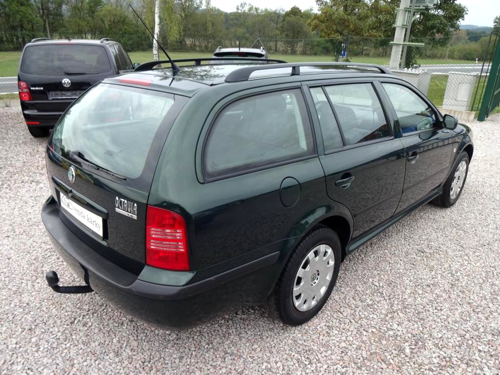 Škoda Octavia 1,6i combi,, 2002 - pohled č. 10