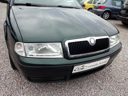 Škoda Octavia 1,6i combi,, 2002 - pohled č. 3