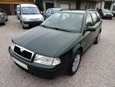 Škoda Octavia 1,6i combi,, 2002 - pohled č. 4