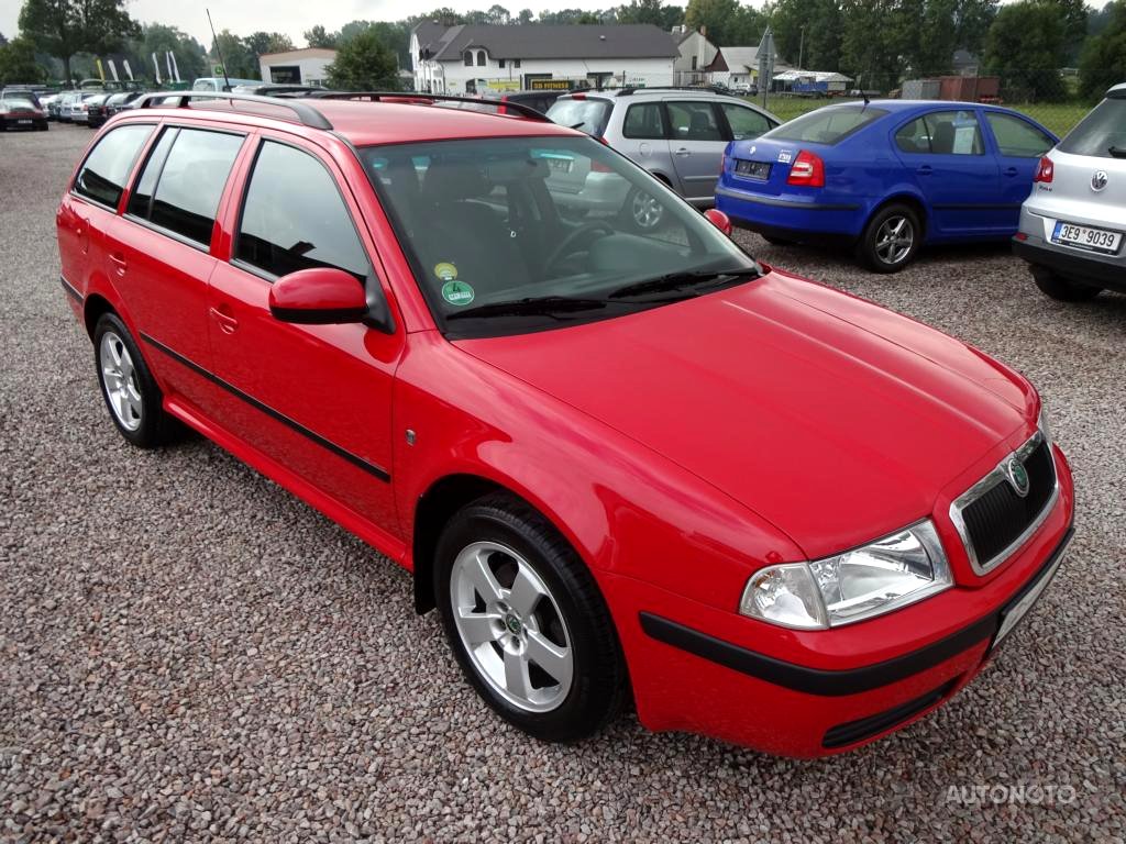 Škoda Octavia 1,9TDi combi  Tour,, 2010 - celkový pohled