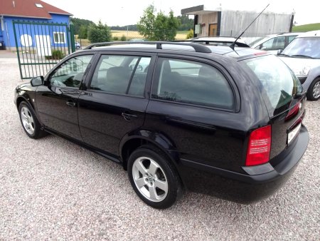 Škoda Octavia 1,9TDi combi,, 2006 - pohled č. 6