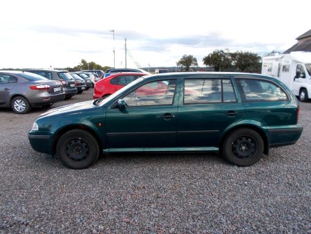 Škoda Octavia Combi, 1999 - pohled č. 2