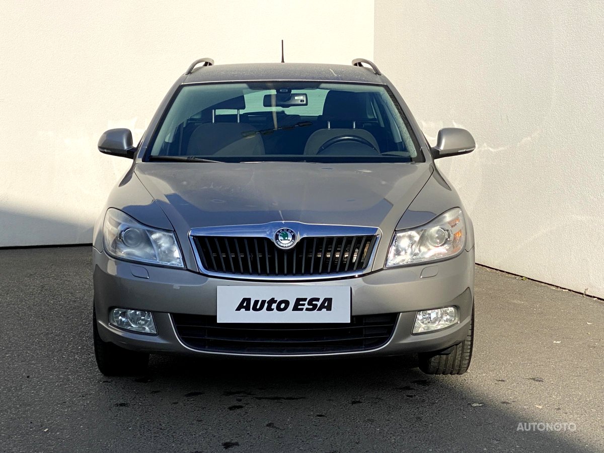 Škoda Octavia II, 2012 - pohled č. 2
