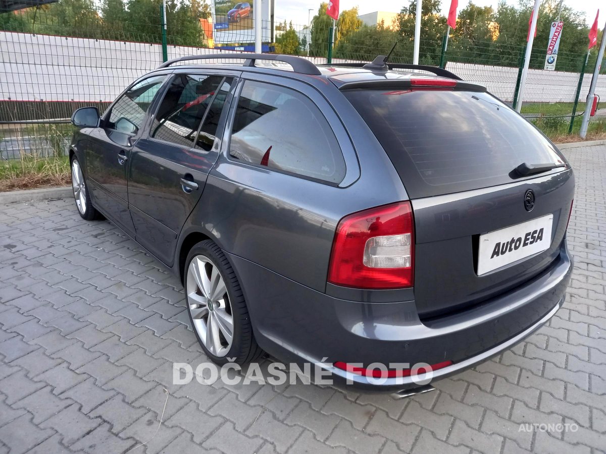 Škoda Octavia II, 2010 - pohled č. 2