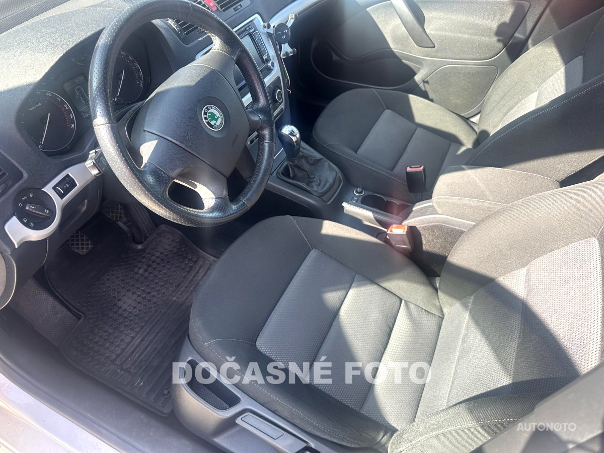 Škoda Octavia II, 2008 - pohled č. 3