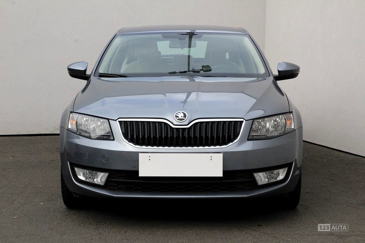 Škoda Octavia III, 2013 - pohled č. 2