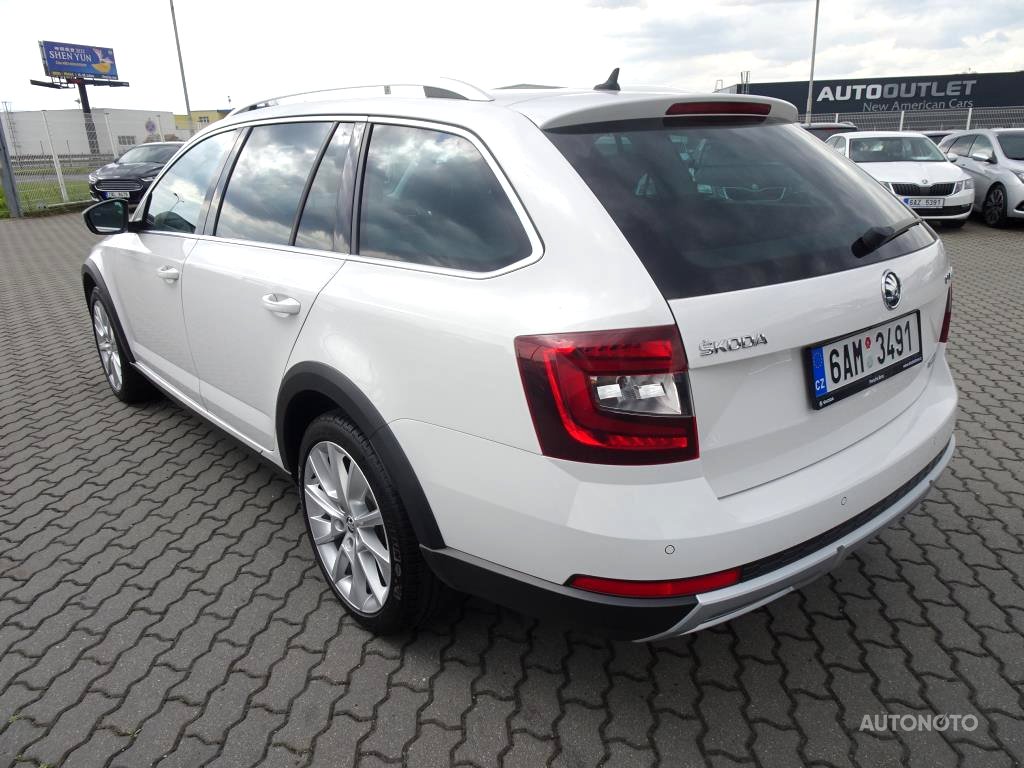 Škoda Octavia III, 2017 - pohled č. 3