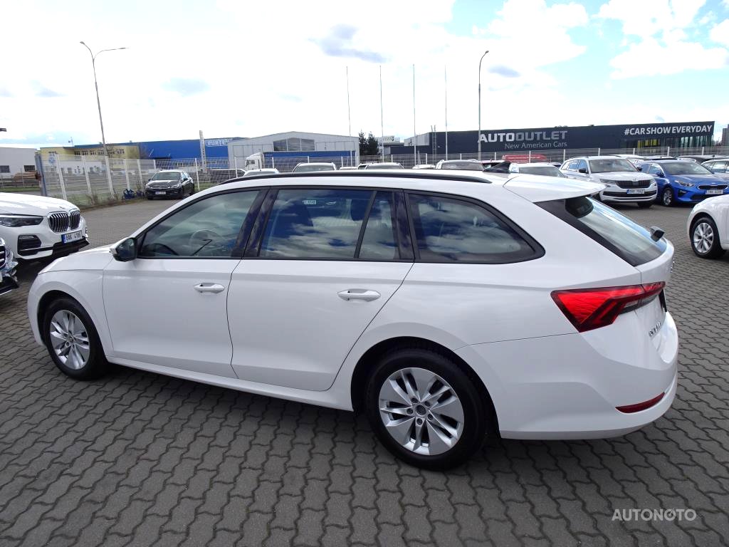 Škoda Octavia IV, 2021 - pohled č. 3