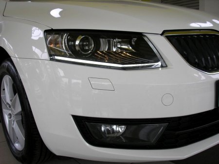 Škoda Octavia Kombi CNG, 2015 - pohled č. 2