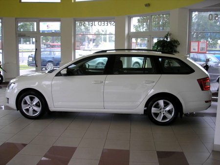 Škoda Octavia Kombi CNG, 2015 - pohled č. 6