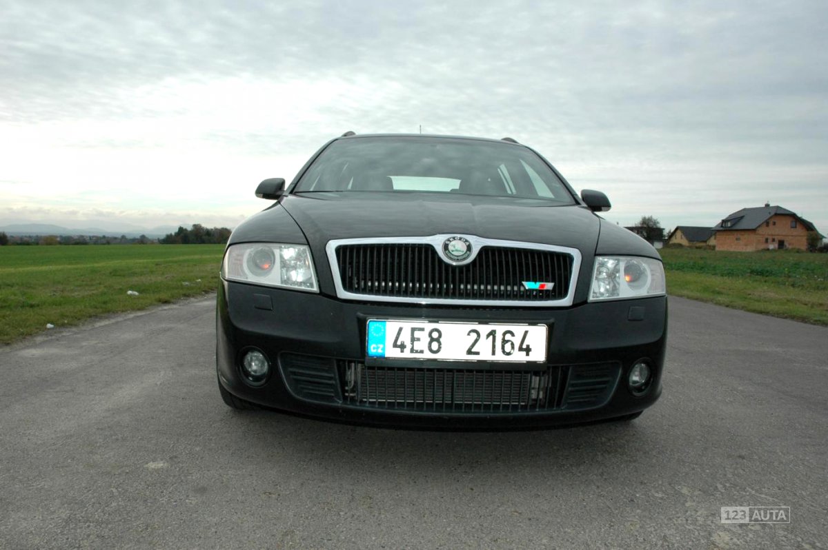Škoda Octavia RS, 2007 - celkový pohled