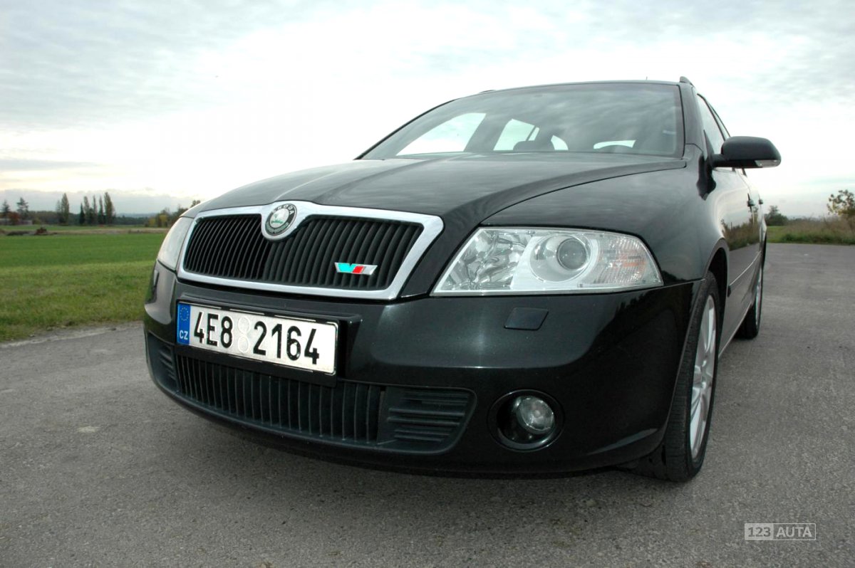 Škoda Octavia RS, 2007 - pohled č. 2