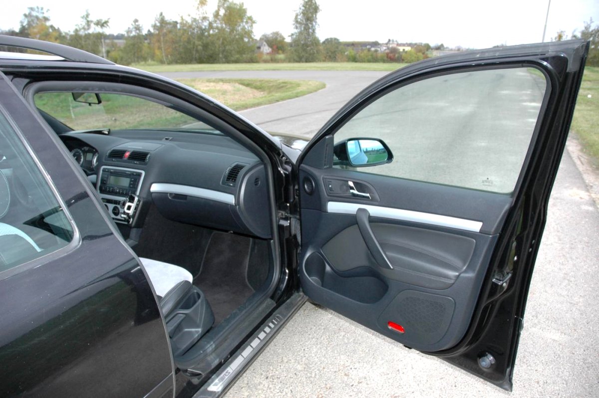 Škoda Octavia RS, 2007 - pohled č. 23