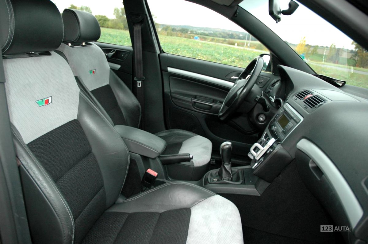 Škoda Octavia RS, 2007 - pohled č. 24