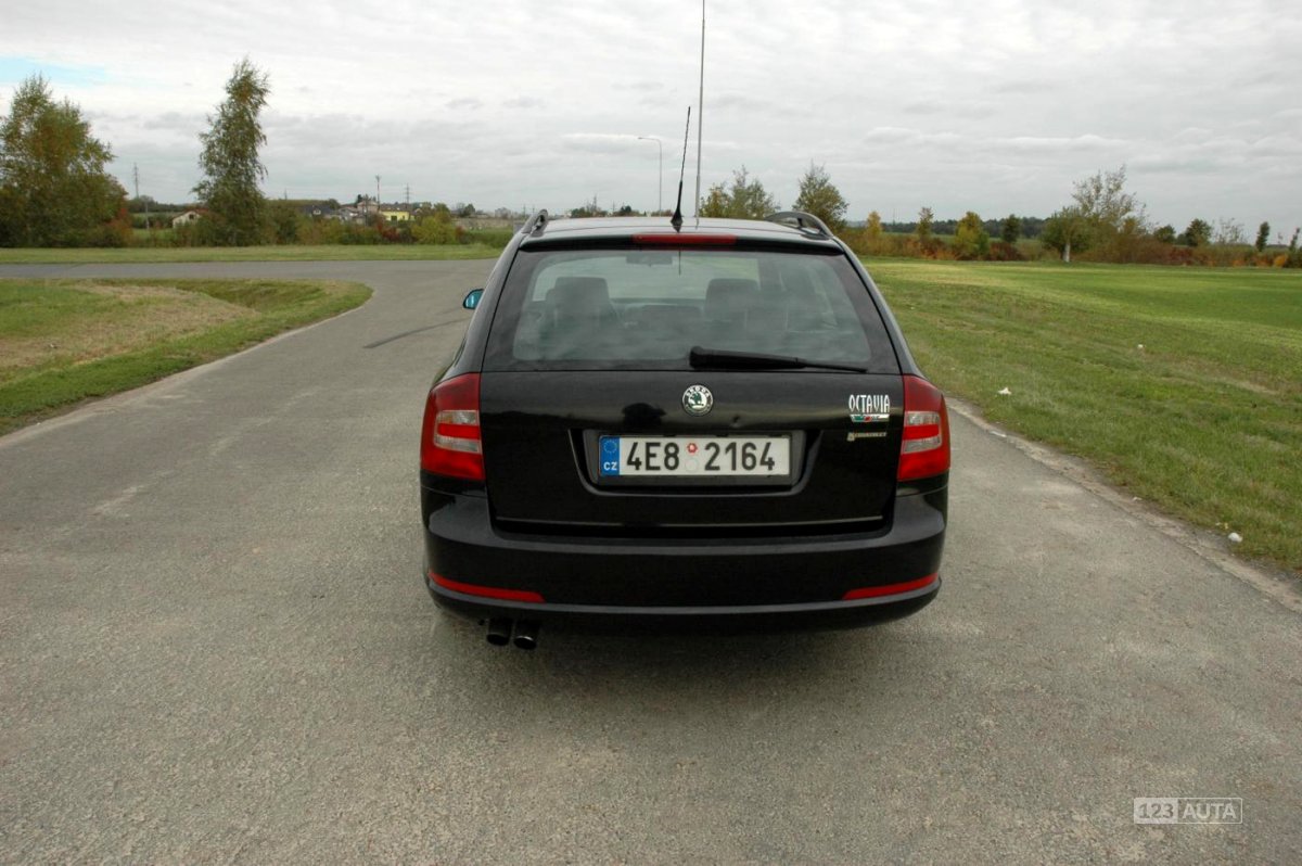 Škoda Octavia RS, 2007 - pohled č. 6