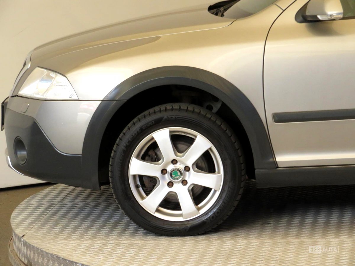 Škoda Octavia Scout, 2008 - pohled č. 18