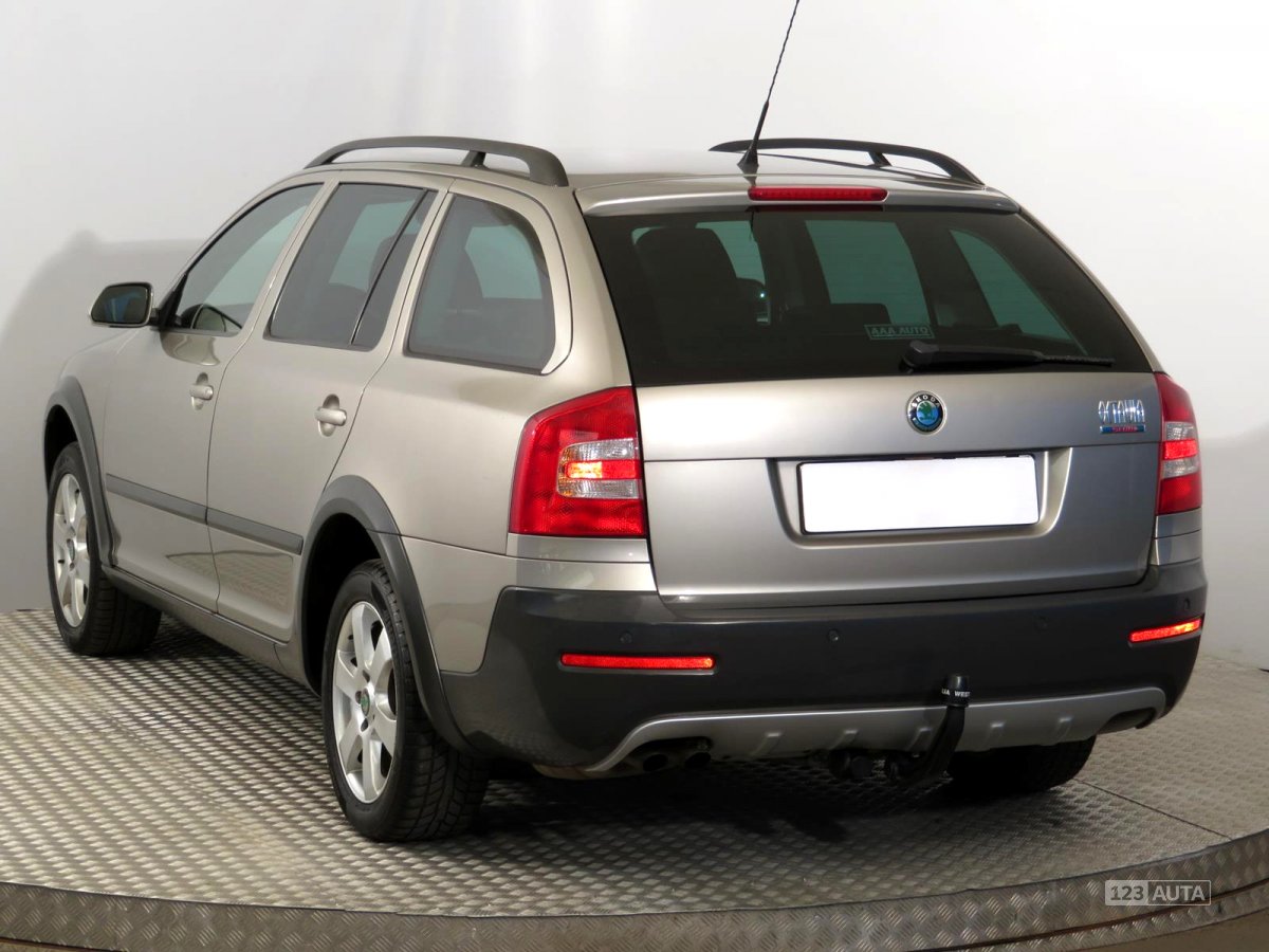 Škoda Octavia Scout, 2008 - pohled č. 5
