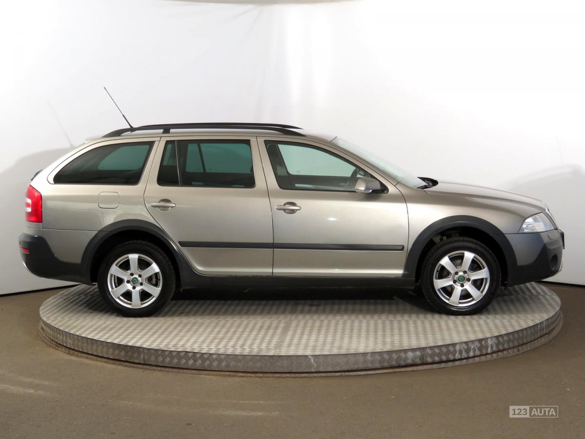 Škoda Octavia Scout, 2008 - pohled č. 8