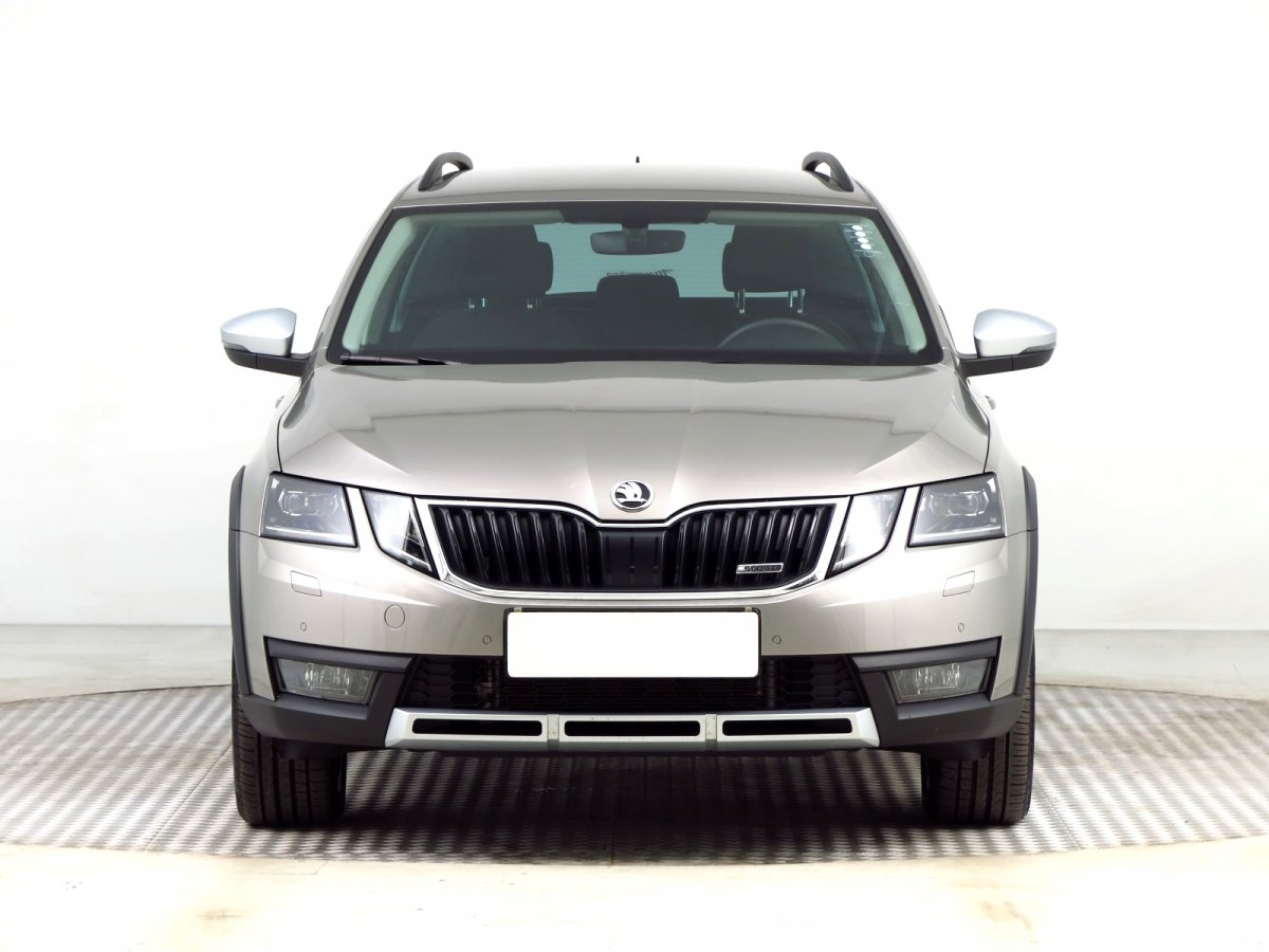 Škoda Octavia Scout, 2019 - pohled č. 2