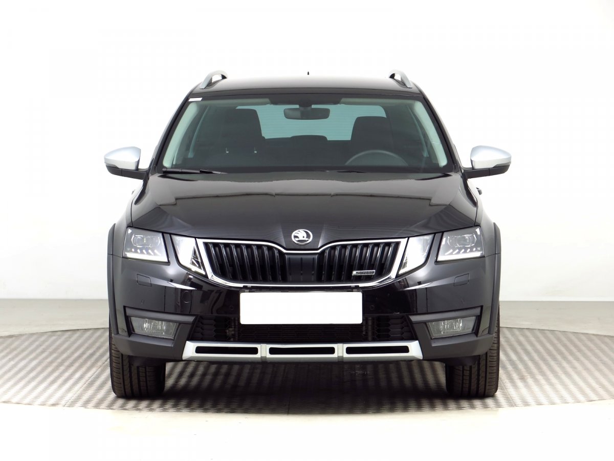 Škoda Octavia Scout, 2019 - pohled č. 2
