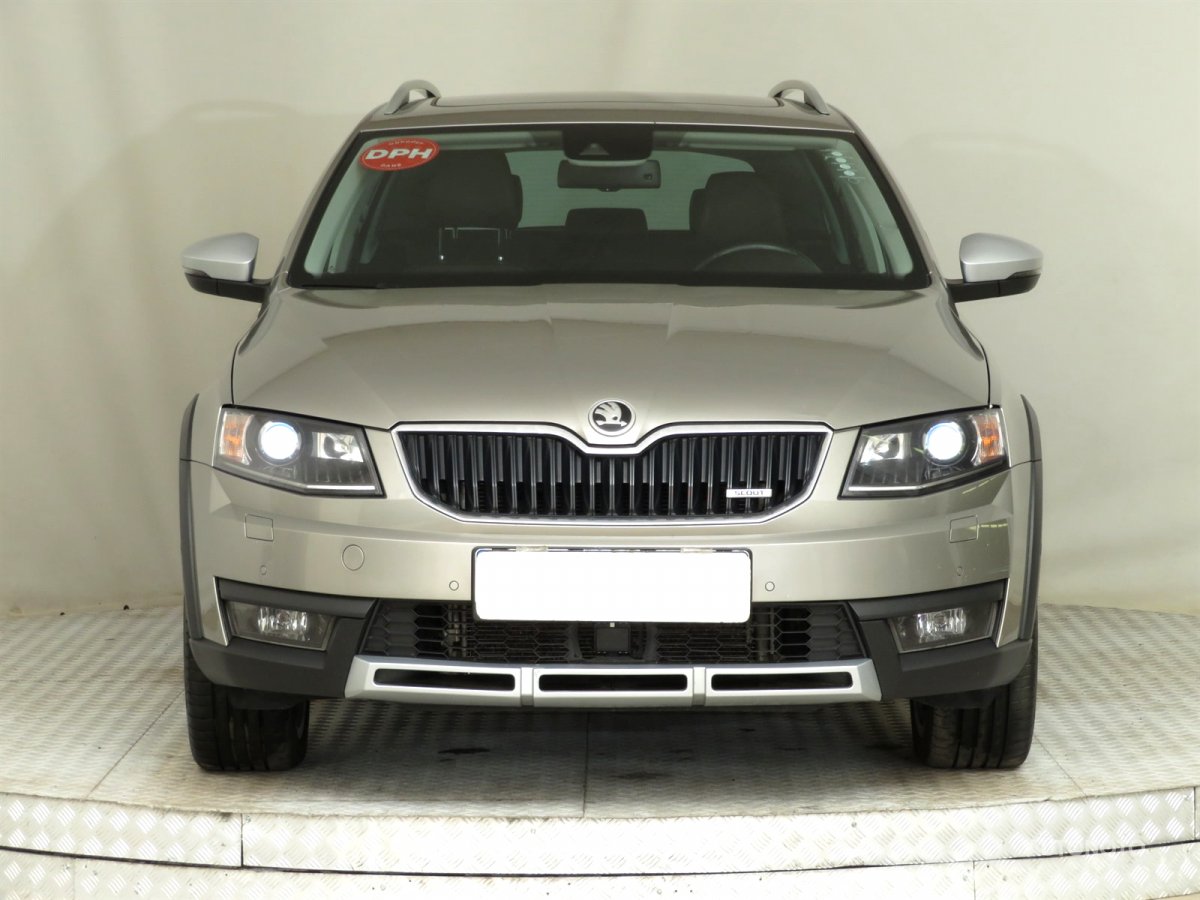 Škoda Octavia Scout, 2015 - pohled č. 2