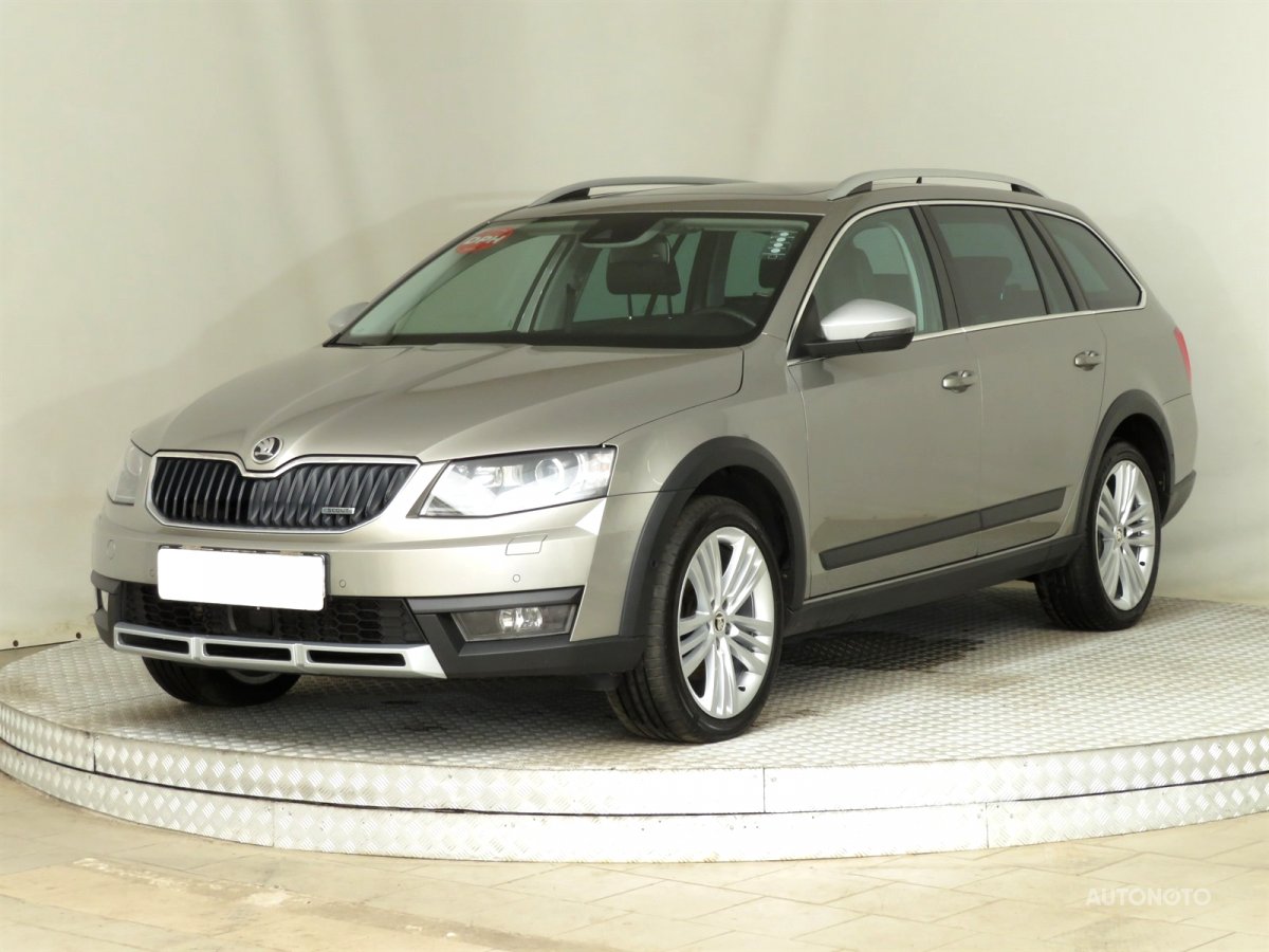 Škoda Octavia Scout, 2015 - pohled č. 3