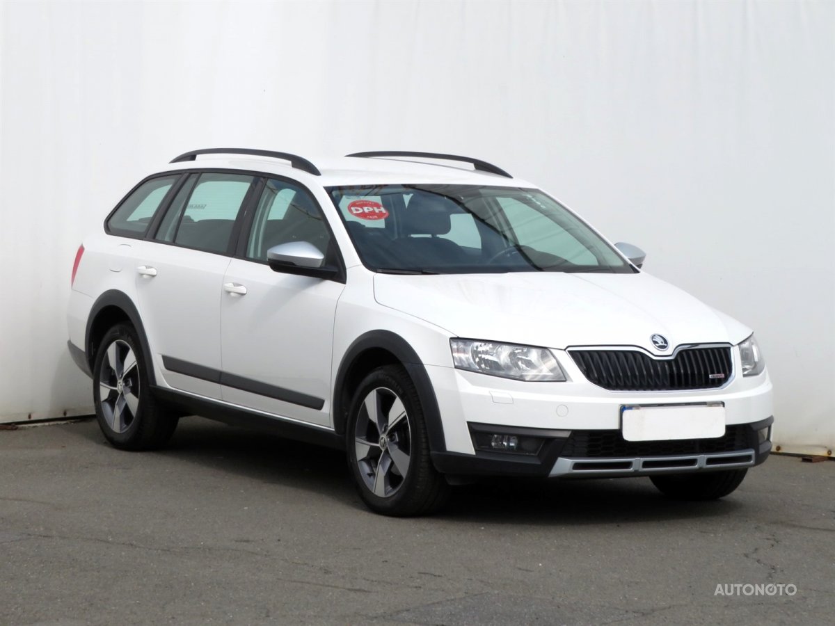 Škoda Octavia Scout, 2015 - celkový pohled
