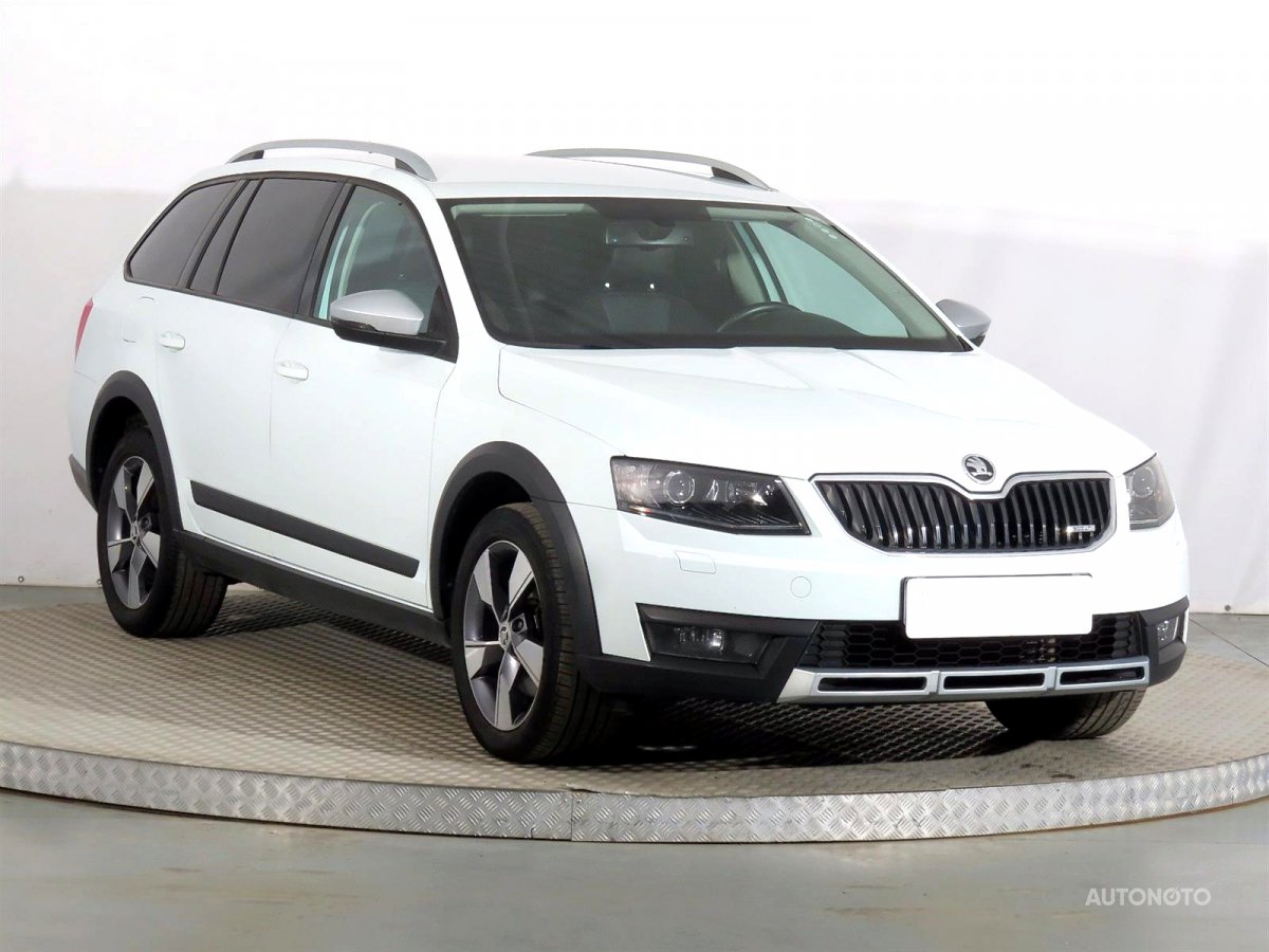 Škoda Octavia Scout, 2015 - celkový pohled