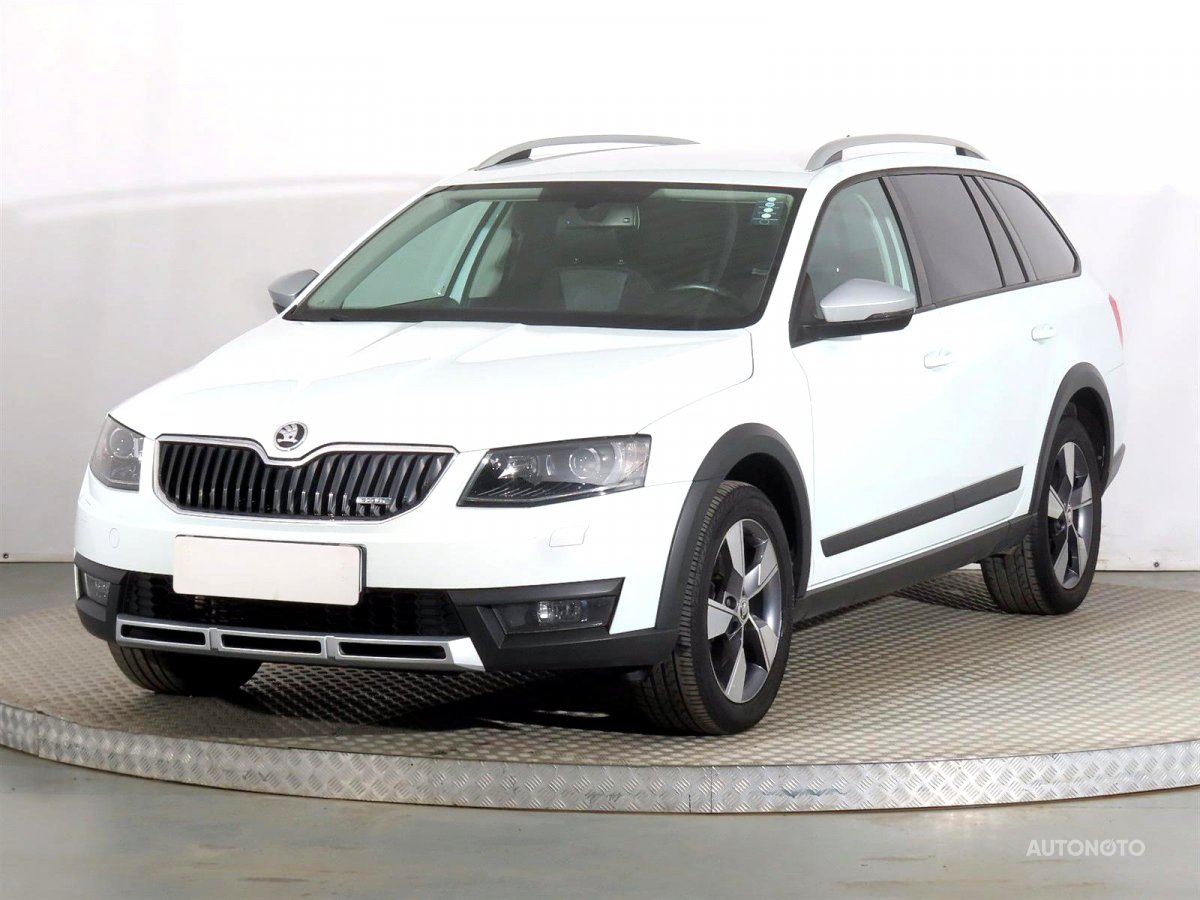 Škoda Octavia Scout, 2015 - pohled č. 3