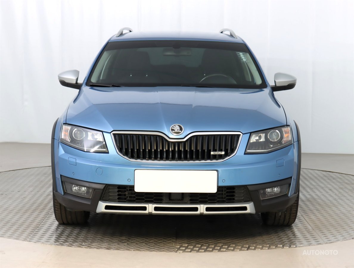 Škoda Octavia Scout, 2014 - pohled č. 2