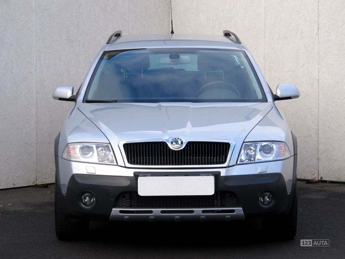 Škoda Octavia Scout, 2008 - pohled č. 2