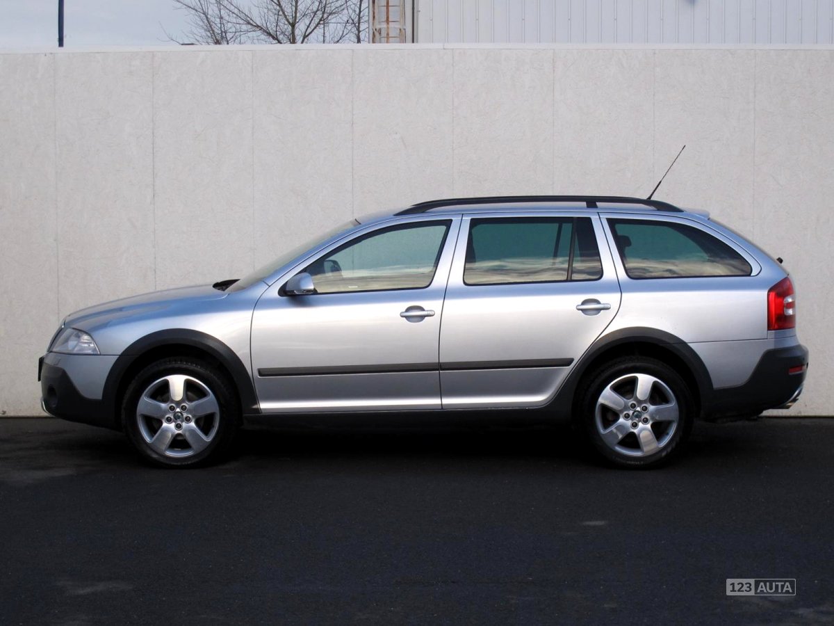 Škoda Octavia Scout, 2008 - pohled č. 4