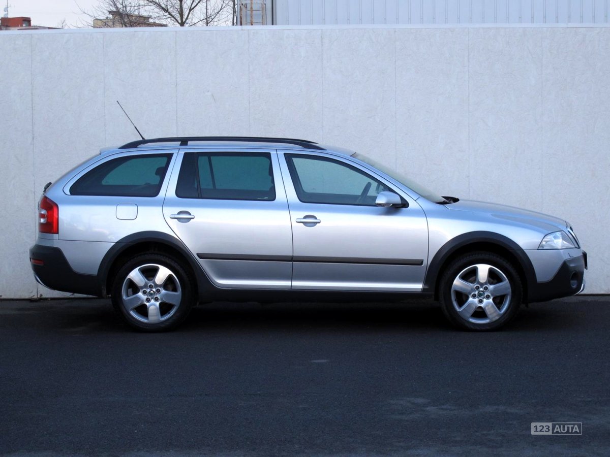 Škoda Octavia Scout, 2008 - pohled č. 8
