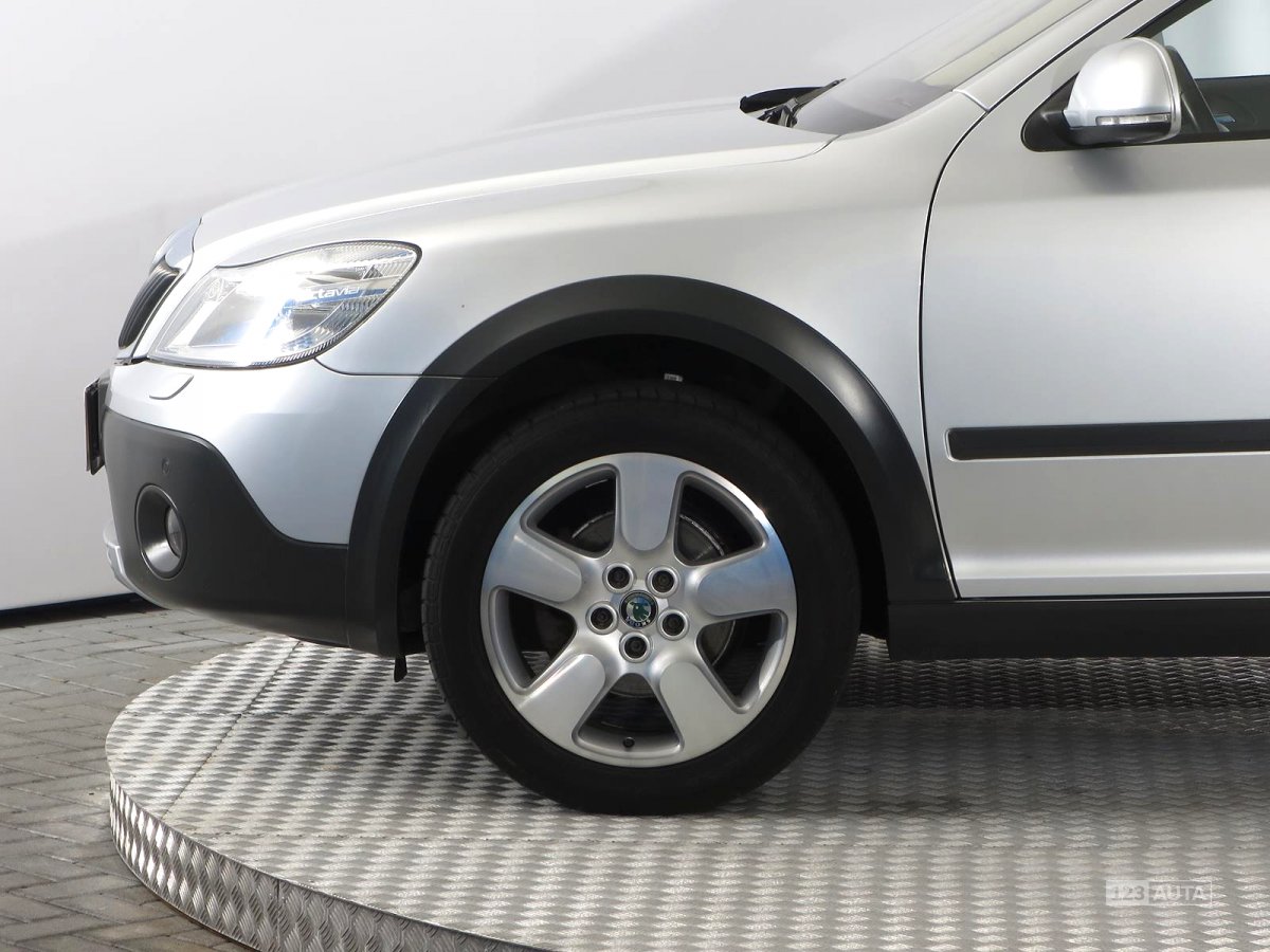 Škoda Octavia Scout, 2011 - pohled č. 18