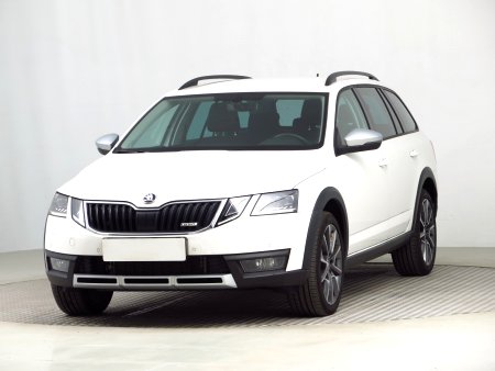 Škoda Octavia Scout, 2019 - pohled č. 3