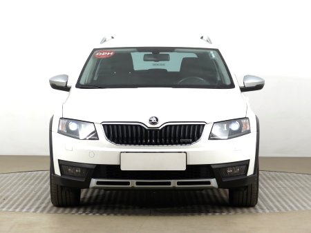 Škoda Octavia Scout, 2015 - pohled č. 2