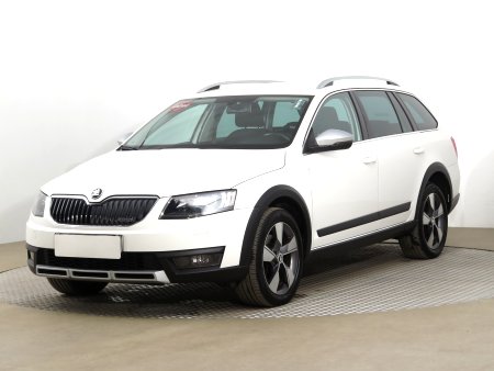 Škoda Octavia Scout, 2015 - pohled č. 3