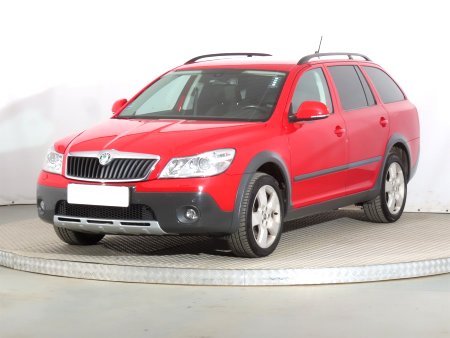 Škoda Octavia Scout, 2011 - pohled č. 3