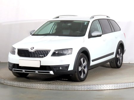 Škoda Octavia Scout, 2015 - pohled č. 3