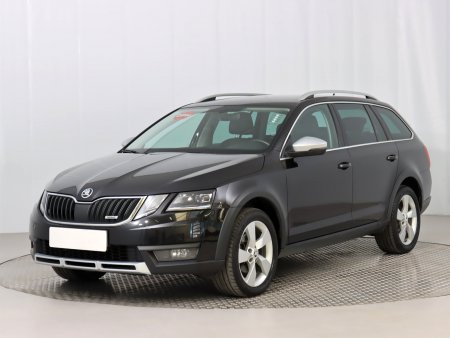 Škoda Octavia Scout, 2018 - pohled č. 3
