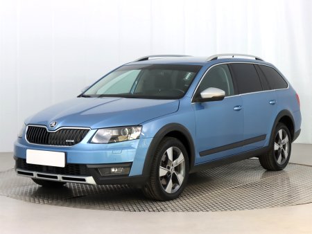 Škoda Octavia Scout, 2014 - pohled č. 3