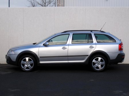 Škoda Octavia Scout, 2008 - pohled č. 4